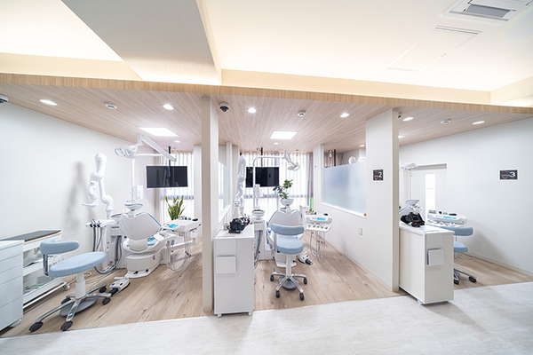 佐藤暢亮院長 国分寺NOKAデンタルクリニック 歯科口腔外科・矯正歯科3