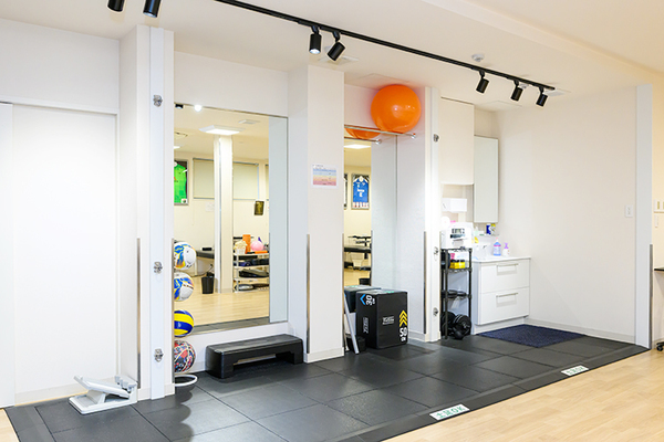 山田大樹院長、黒田章也さん えこだ駅前 山田整形外科3