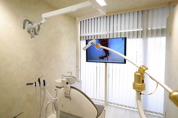 渡邉陽向院長 麻布十番トリニティ歯科3