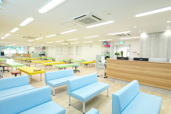 小泉宏太院長 こいずみクリニック 整形外科リハビリテーション科3