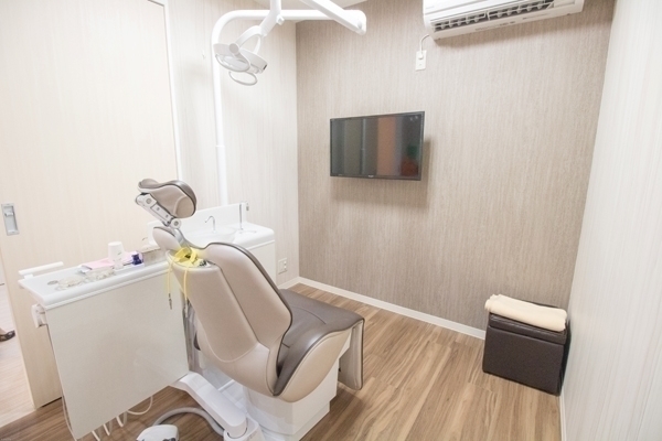 石山暁史院長 あざみ野フォレスト歯科3