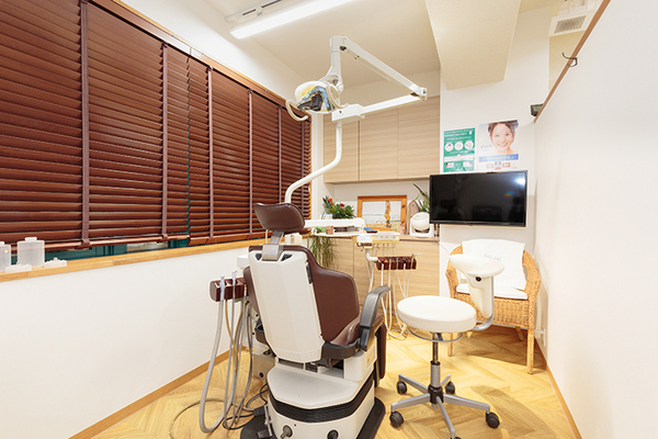 池澤慎哉院長 岡本歯科ロコクリニック3