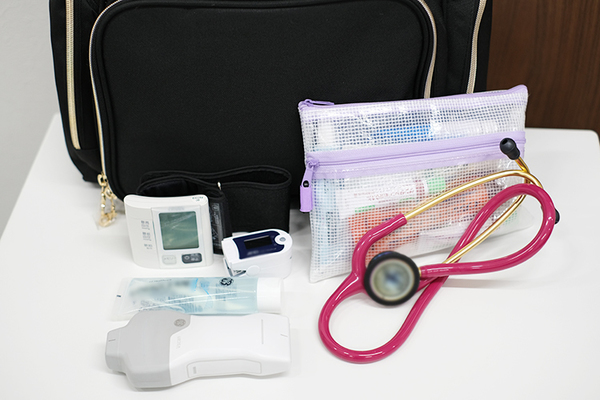 阿知和郁也院長 ホームアレークリニック梅ヶ丘3