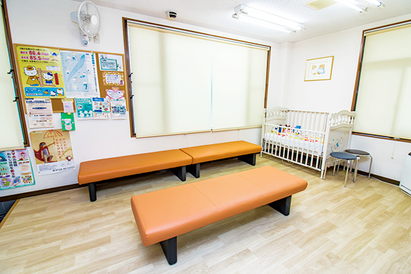 杉原加寿子院長、吉田龍平先生 杉原小児科内科医院3