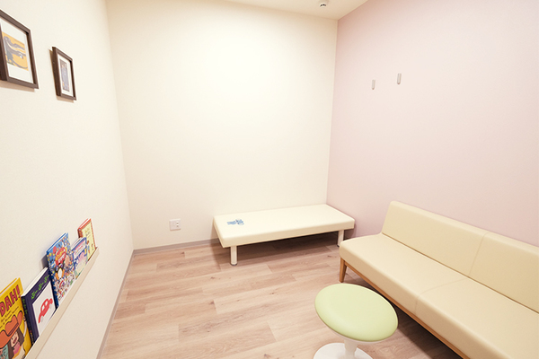 大久保天進院長 オリーブこどもクリニック3