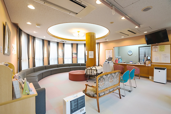 江田芳美院長、佐藤絵美先生 江田クリニック産婦人科3