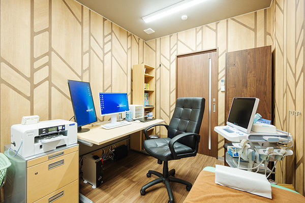 荒深景一院長 八坂公園前クリニック3