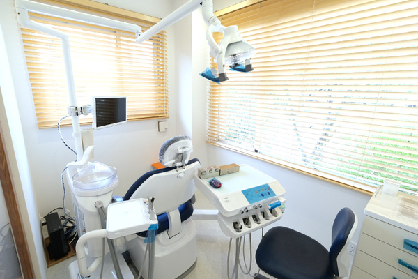 友成博久院長 ともなり歯科3