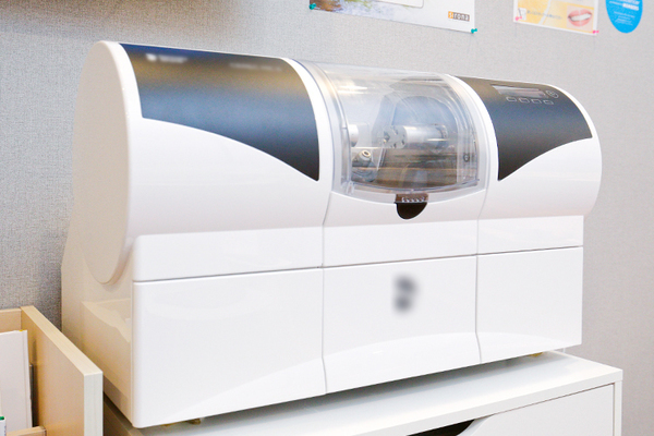 眞田知基副院長 秋山歯科クリニック3