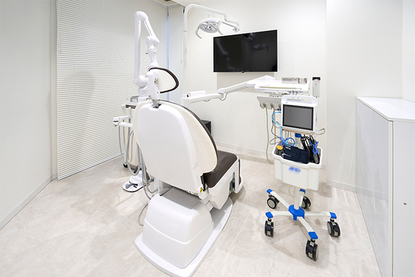 上田隼也院長 都立大学上田歯科3