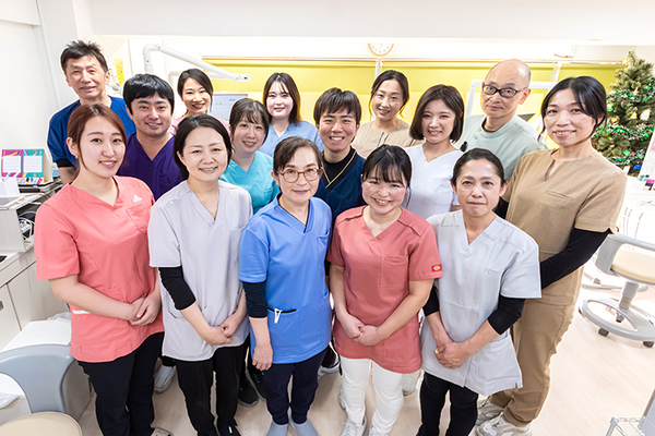 小山安徳先生 パラシオン歯科医院3