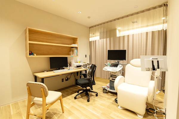 上野大樹院長 上野レディスクリニック3