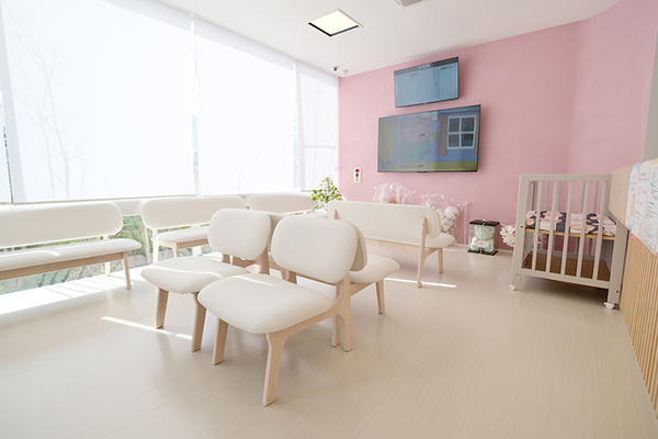 松澤依子院長 hugくむこどもクリニック3