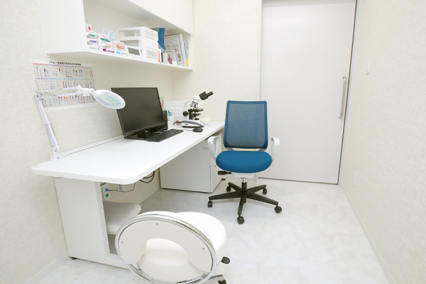 富田るり子院長 富田るり子皮膚科クリニック3