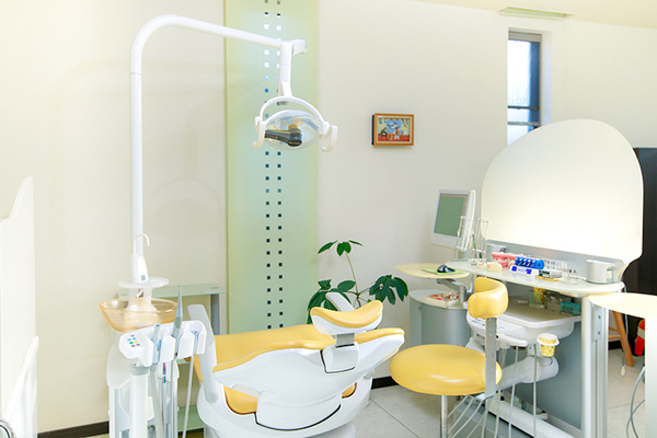 小林久純院長 Q's dental clinic3