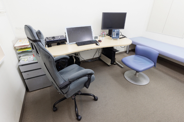 加茂力院長、加茂亮太先生 登戸内科・脳神経クリニック3