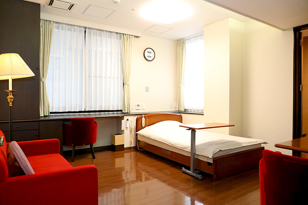 片瀬高院長、富田友衣先生 筑紫クリニック3