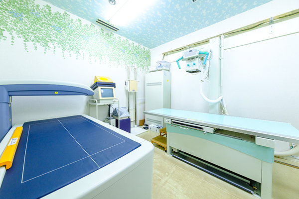 青木航洋院長 しんゆり青木整形外科3