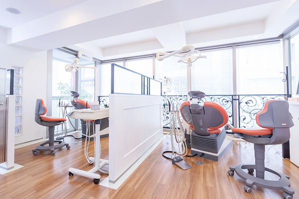 吉田尚子院長 ヨシダ歯科3