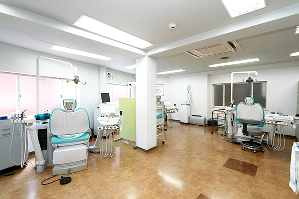 白井義英院長 白井歯科3