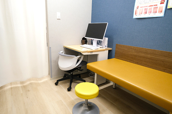 二階堂量子院長 ひまわりこどもクリニック3