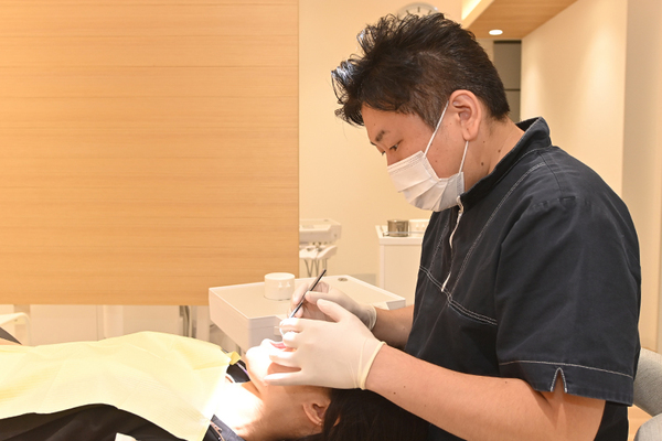 鷲見圭輔院長 なかにし矯正歯科クリニック3