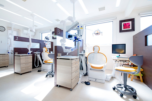 太田靖昌院長、太田景子先生 おおた歯科診療室3