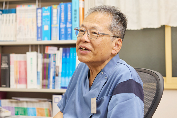 塚田邦夫院長、蜂谷春雄副院長、三廼利美さん 高岡駅南クリニック3