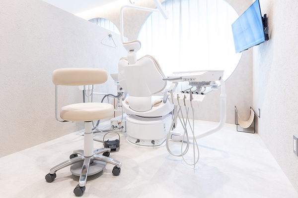 細井俊輔院長、細井恭子副院長 ベル矯正歯科・口腔外科 Belle Braces Dental.3