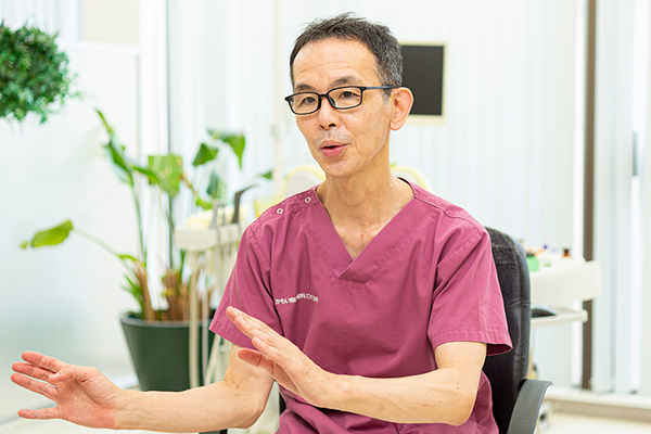 荒巻美隆院長 かもい南口歯科・口腔外科4