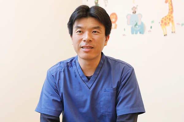 青松友槻院長 あおまつ小児科クリニック4