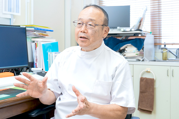 青山浩一院長 ますみクリニック4