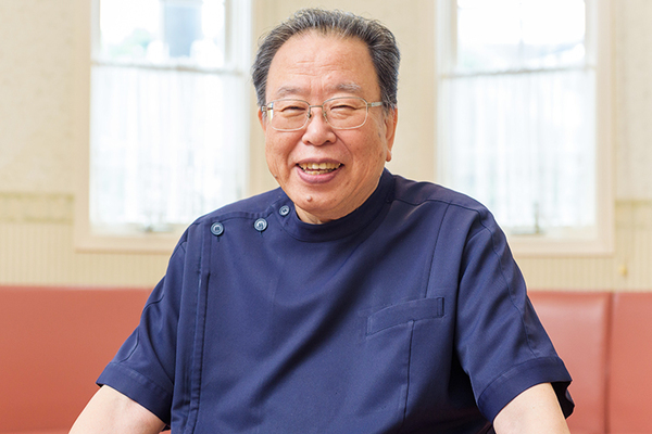 堺信春院長、堺洋紀副院長 堺歯科医院4