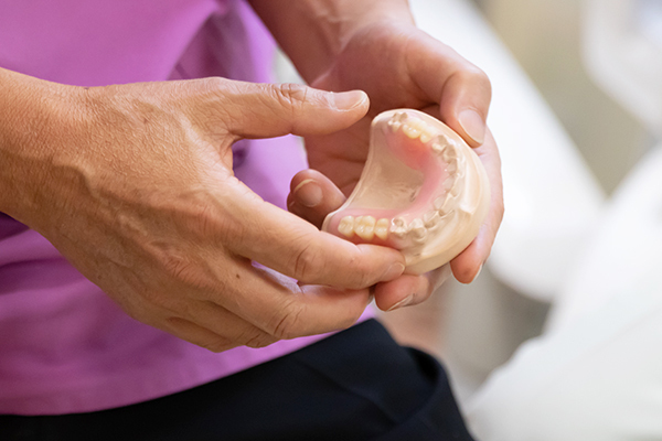 佐藤和典院長、佐藤ちづるさん 佐藤歯科医院4