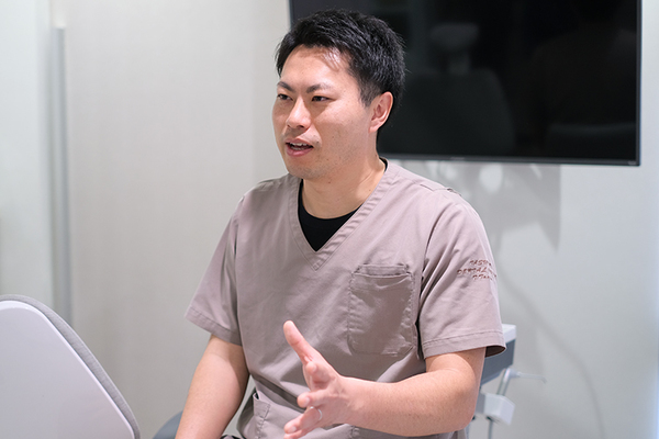 筒井佑院長 TASUKU DENTAL OFFICE4