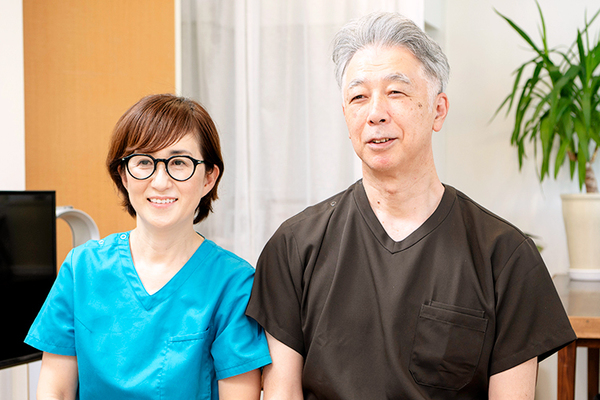 岩崎敏明院長、岩崎弘子さん ヒロ歯科医院4