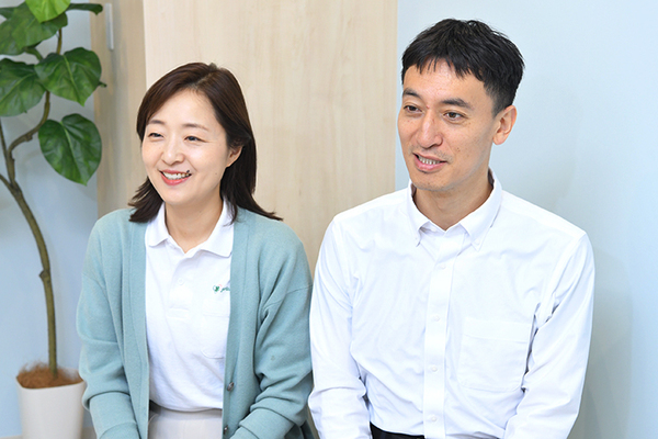 安藤亜希院長、安藤俊太郎副院長 よつばこころのクリニック要町駅前4