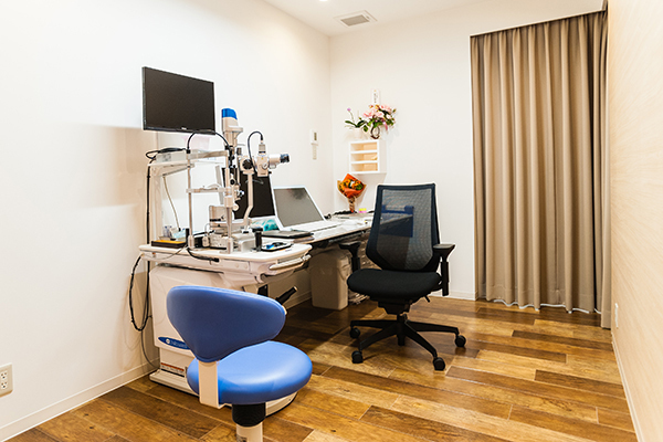 山口大輔院長 たまプラーザやまぐち眼科4