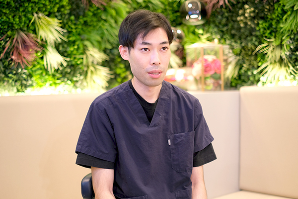 羽山開智院長 アーバン歯科 池袋駅前院4