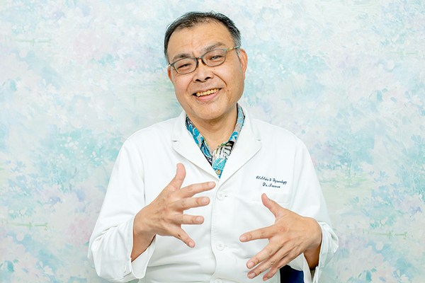 岩佐弘一院長、東弥生先生 医療法人 イワサクリニック4