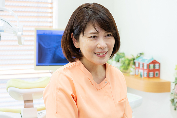 青木千晶院長 マーガレット矯正歯科室4