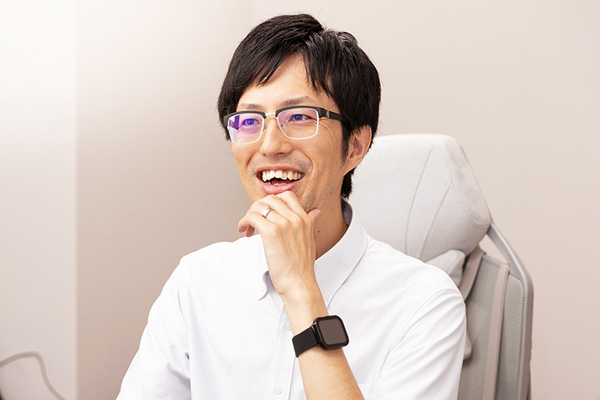 角友佑豪院長 にじいろ心の診療所4