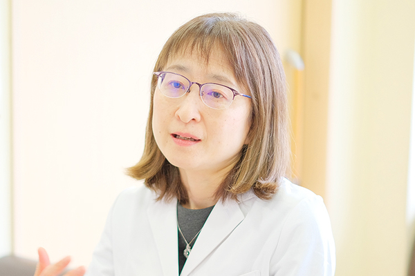 宮永禎子所長 英診療所4