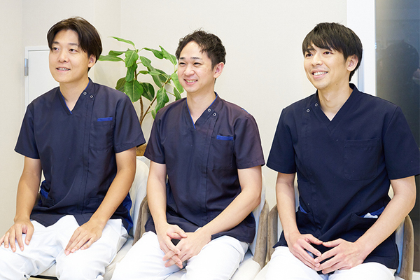 津徳亮成院長、猿木清優副院長、田村隆仁先生 池袋駅東口つのり歯科4