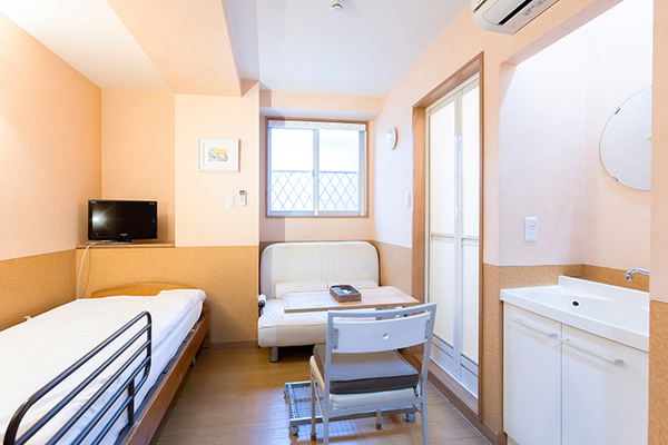 勝本富士夫院長 勝本外科日帰り手術クリニック4