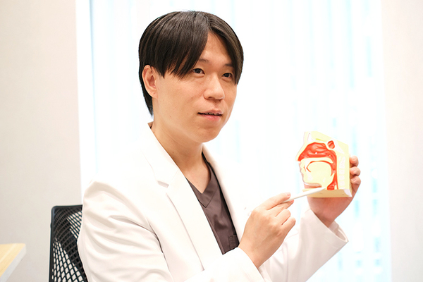 李庸學院長 リーボイスクリニック銀座 声の耳鼻咽喉科4