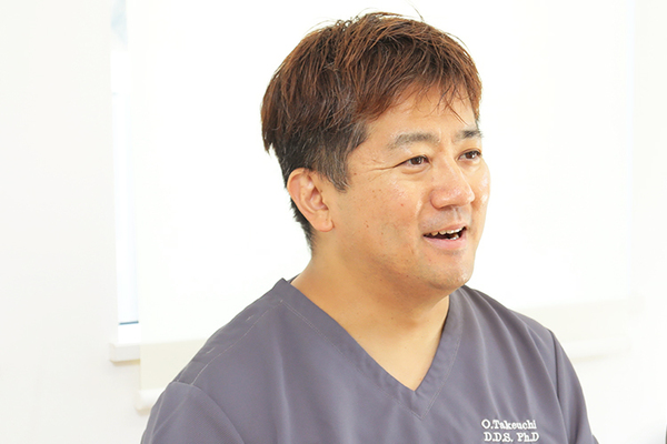 竹内摂院長、竹内薫子副院長 竹内デンタルオフィス4