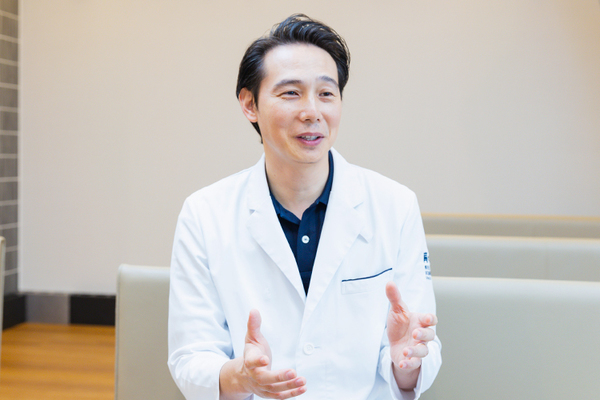 三井俊賢院長、杉海秀副院長 平井みらいこどもクリニック4