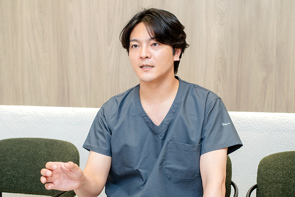 中山勝矢院長 京都河原町スマイルデザイン歯科・矯正歯科4