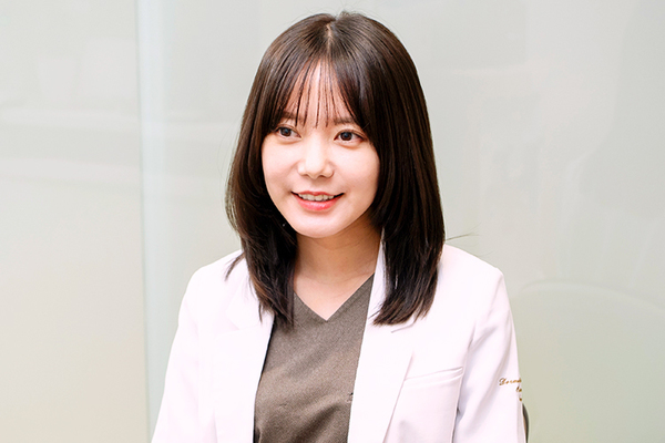 鹿乃さやか院長、菊地雅己副院長 ドルミーレデンタルオフィス表参道4